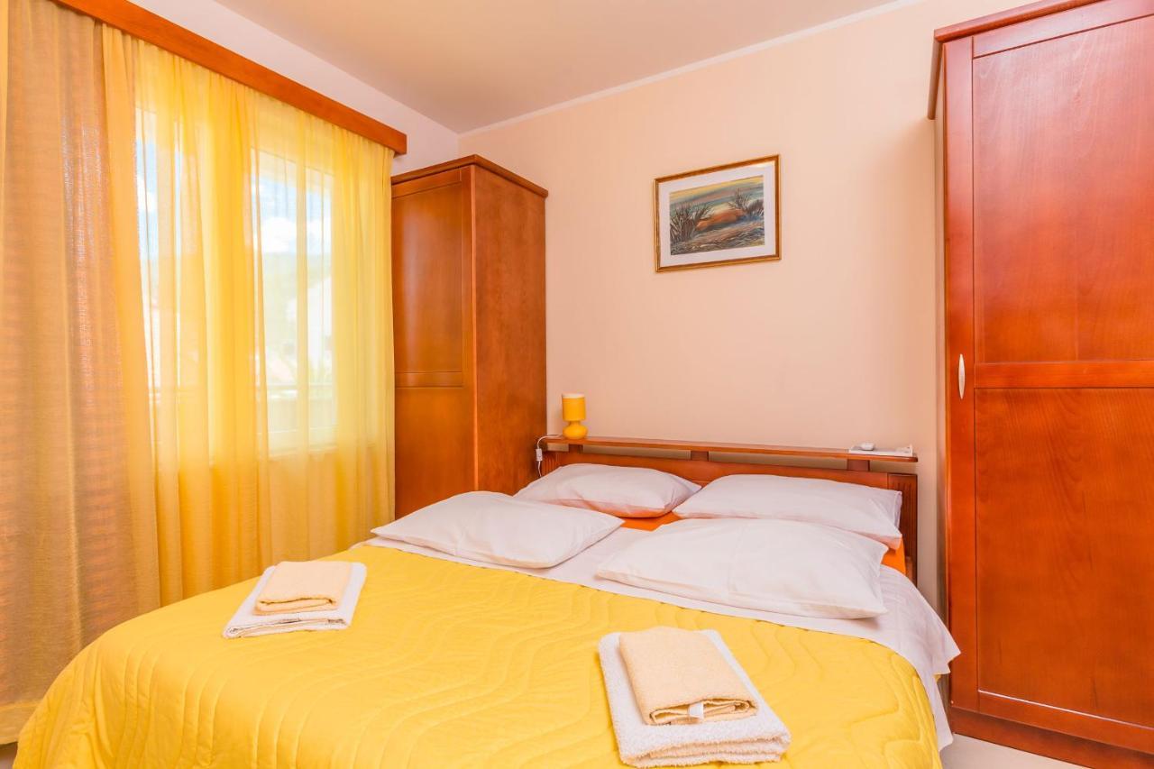 Rosic Apartments Tivat Eksteriør bilde