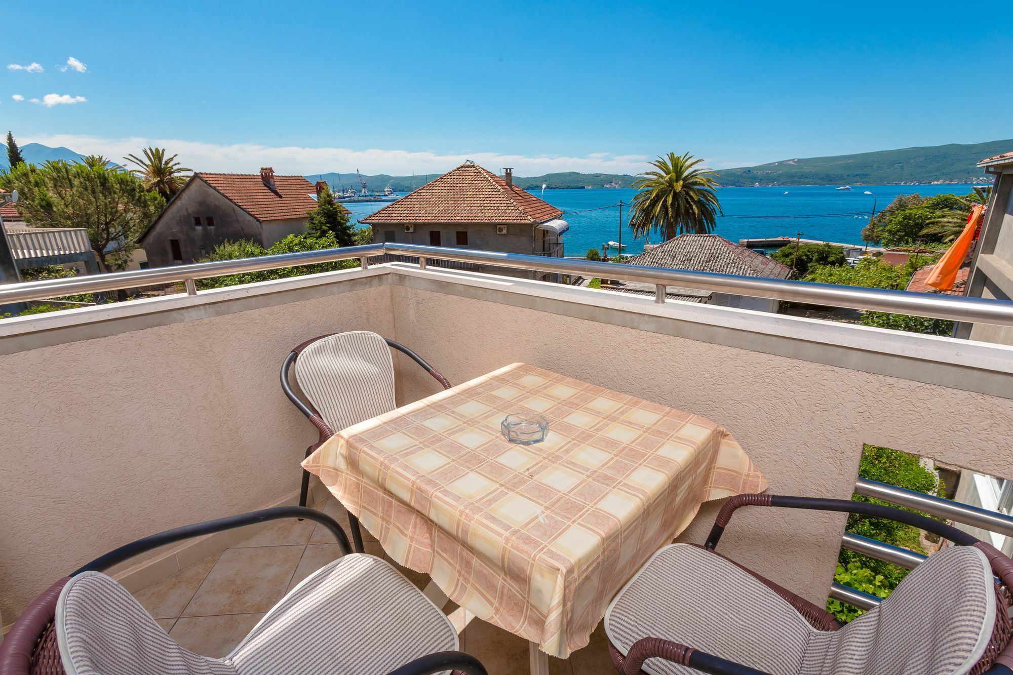 Rosic Apartments Tivat Eksteriør bilde