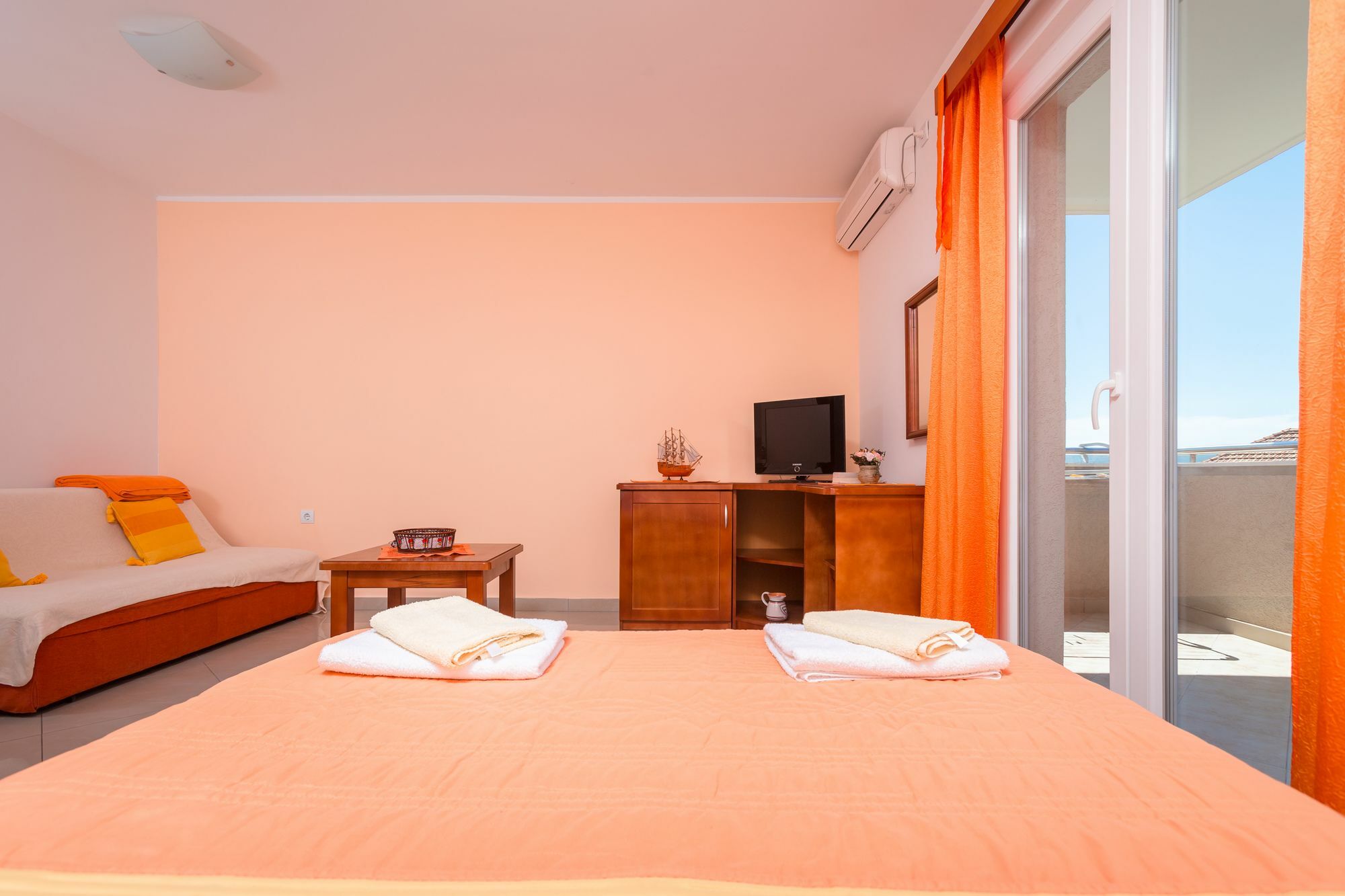 Rosic Apartments Tivat Eksteriør bilde